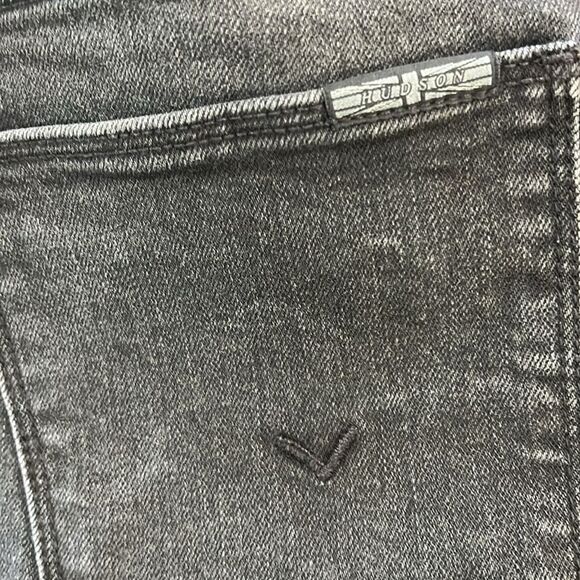 Hudson Jean Shorts Women 28 Black Wash Denim Cutoff Mid rise Raw Frayed Hem - Picture 5 of 8